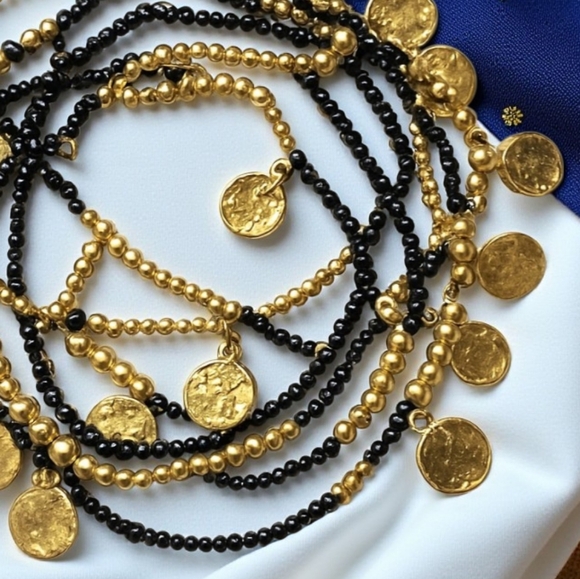 ๐ Handmade Indian Artisan Gold & Black Coin Charm 8-Piece Beaded Bracelet Set - Picture 4 of 8